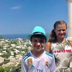 Meet your Posher, Julie